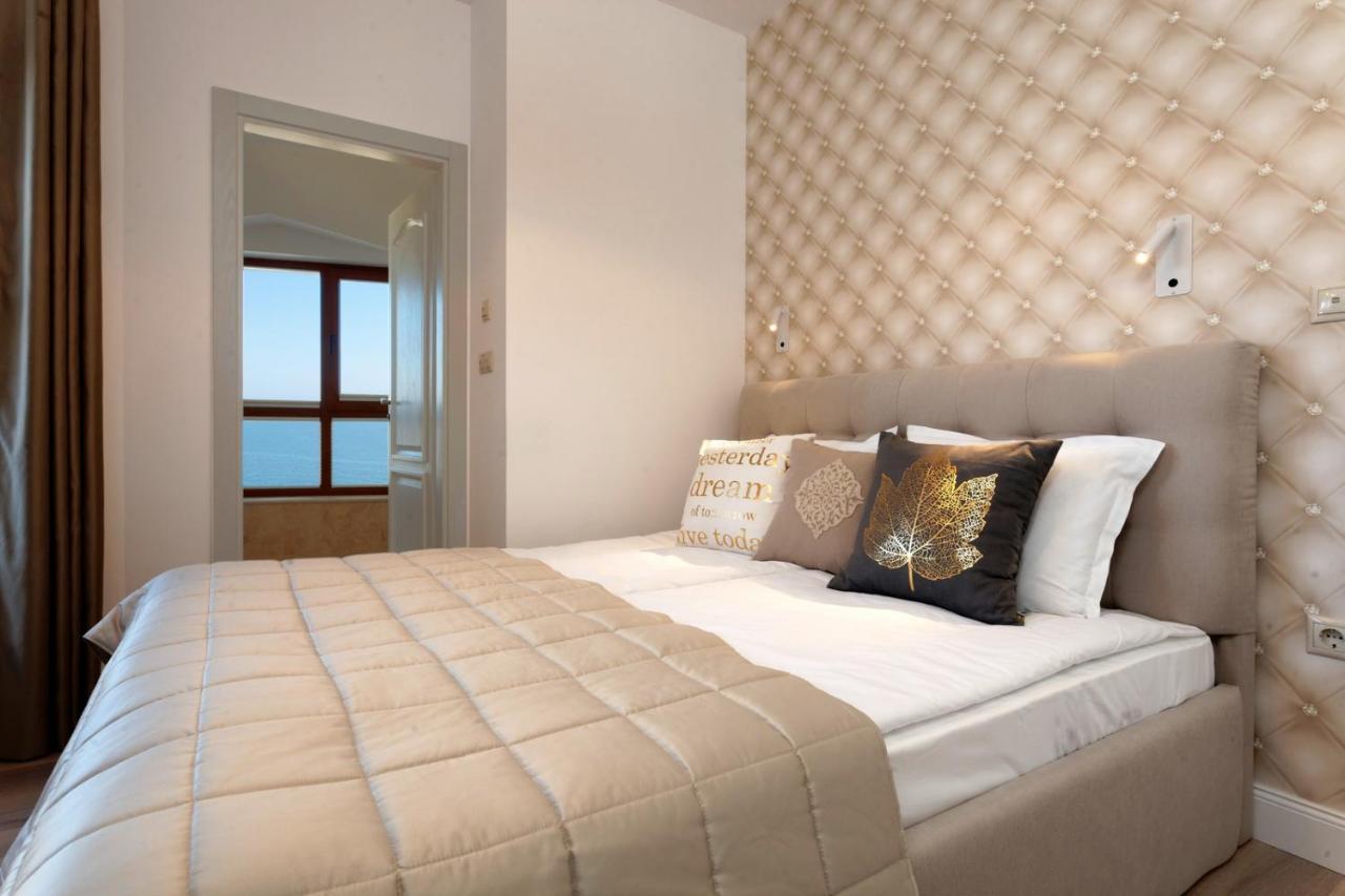 La Mer Penthouse Varna Exteriör bild